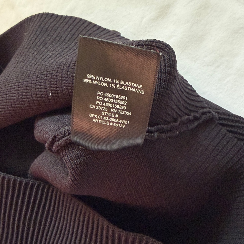 Aritzia Babaton Black Ribbed Crop Top - Picture 8 of 8